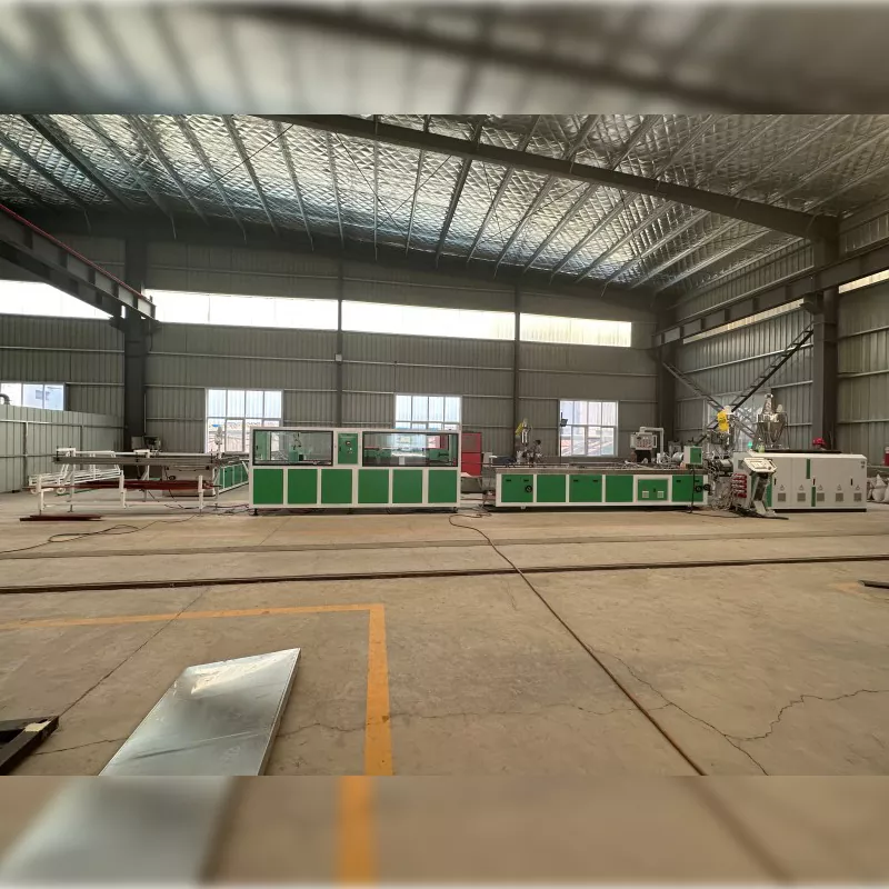 Le attrezzature per la produzione di pavimenti per coestrusione per esterni in PVC sono un punto focale nel settore attuale?